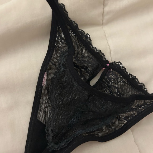 lace string thong - Picture 5 of 5